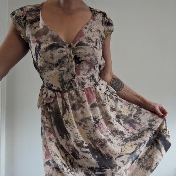 Flirty Floral Dress. (Just Jeans, size S) - Picture 5 of 5